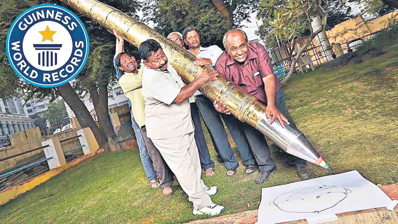 ‘బాహుబలి’ పెన్ను..