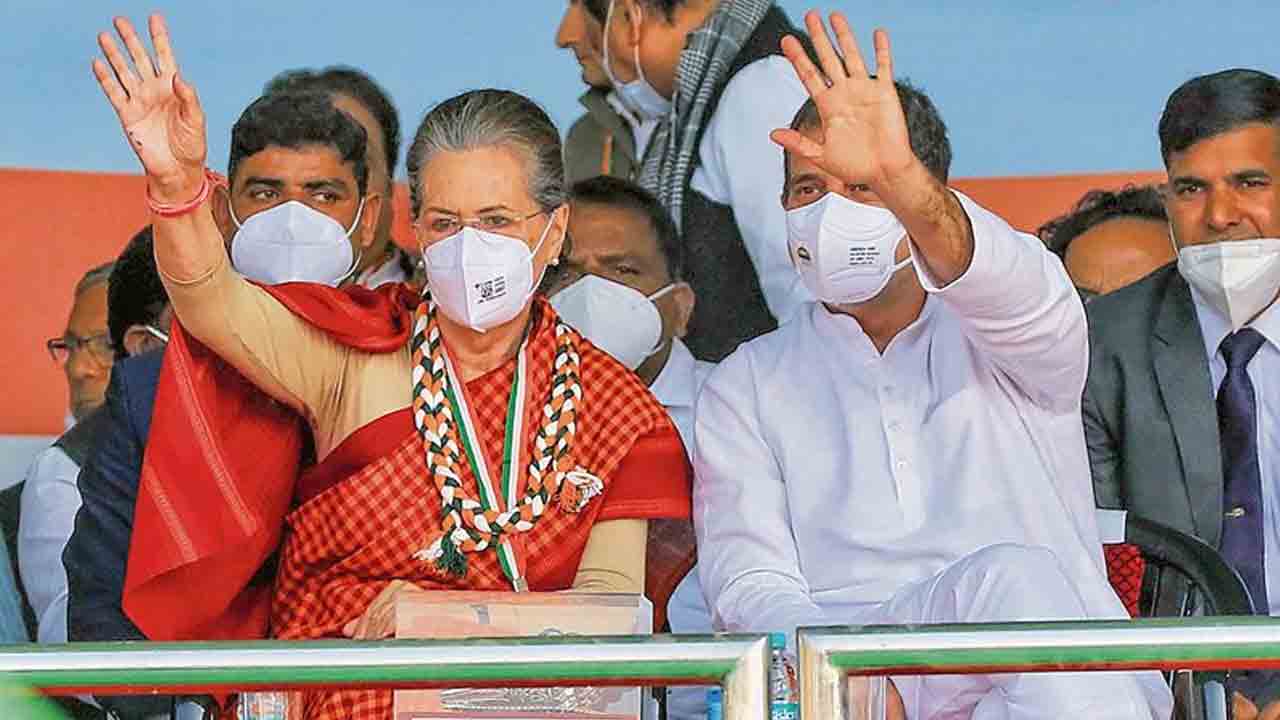 ‘ద‌శ’ మార‌డం లేద‌ని ‘దిశ‌’ను మార్చుకోనున్న కాంగ్రెస్‌.. హిందుత్వ‌ను భుజానికెత్తుకోనున్న హ‌స్తం