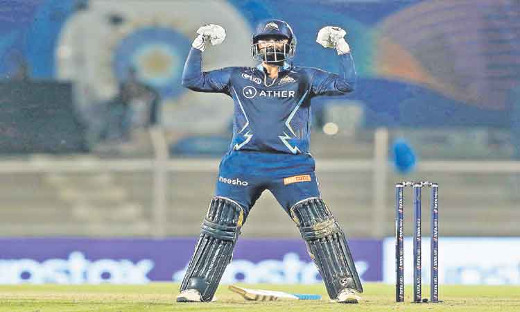 ఎదురులేని టైటాన్స్‌