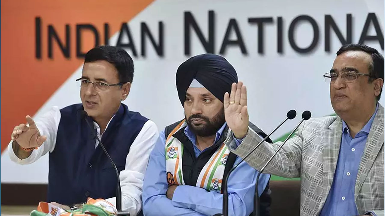 8 ఏళ్లు.. 8 మోసాలు.. మోదీ పాల‌న‌పై కాంగ్రెస్ బుక్‌లెట్‌