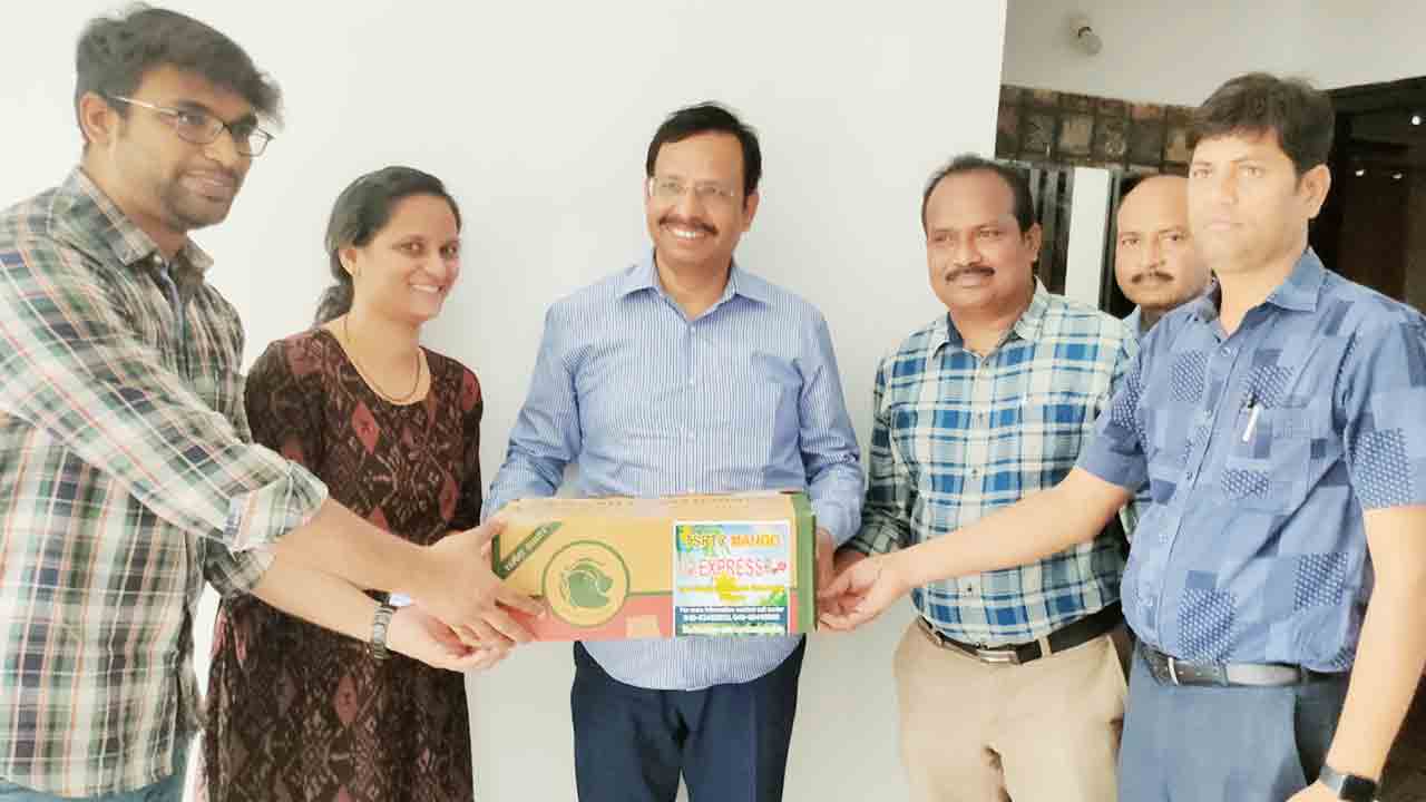 ఆర్టీసీ కార్గోలో మ్యాంగో ఎక్స్‌ప్రెస్‌ సర్వీసు