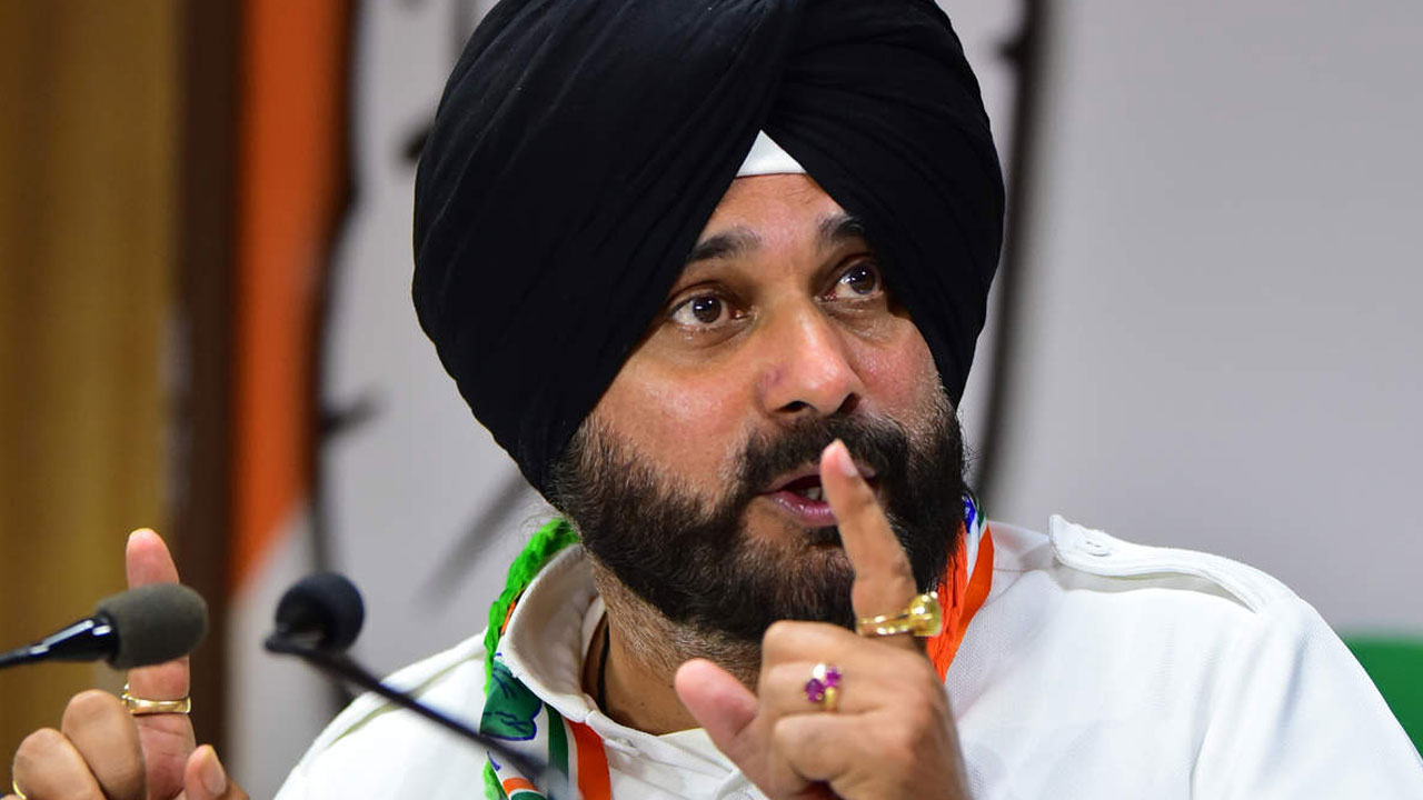 సిద్దూ ముందున్న రెండు ప్ర‌త్యామ్నాయాలివే.. ఏం చేస్తారో మ‌రి?