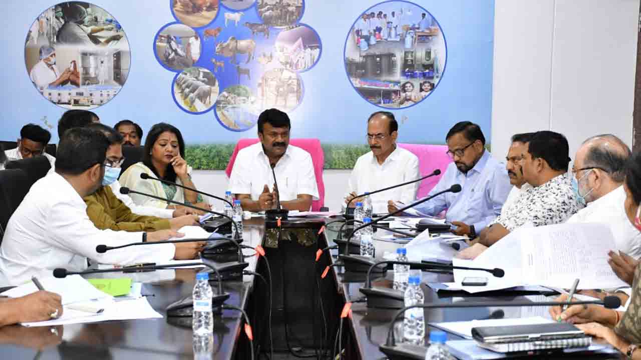 ప్రతి నియోజకవర్గంలో ఒక కోచింగ్ సెంటర్ : మంత్రి తలసాని