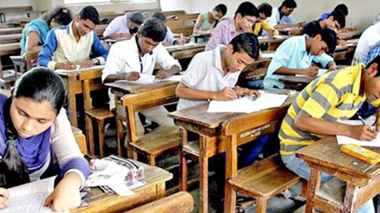 పది పరీక్షలకు బుర్ఖాతో వచ్చినా అనుమతి