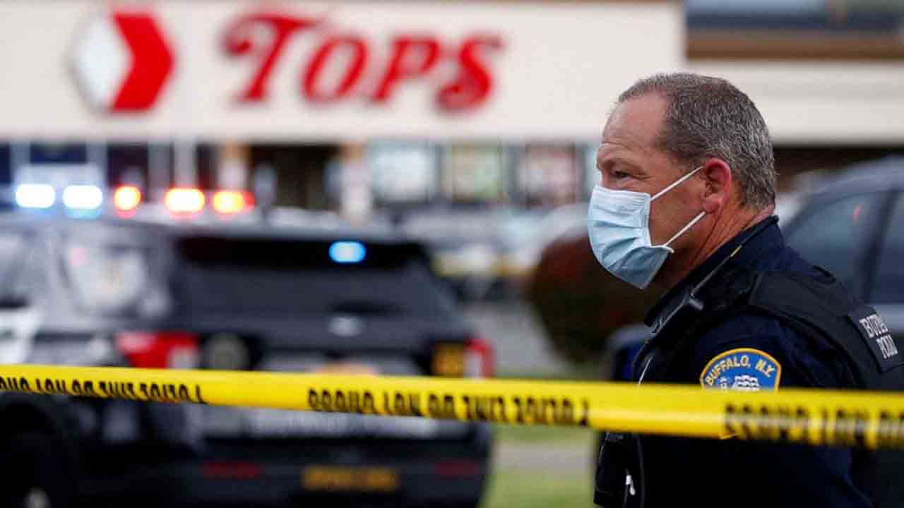 న్యూయార్క్‌లో కాల్పుల మోత.. పది మంది దుర్మరణం