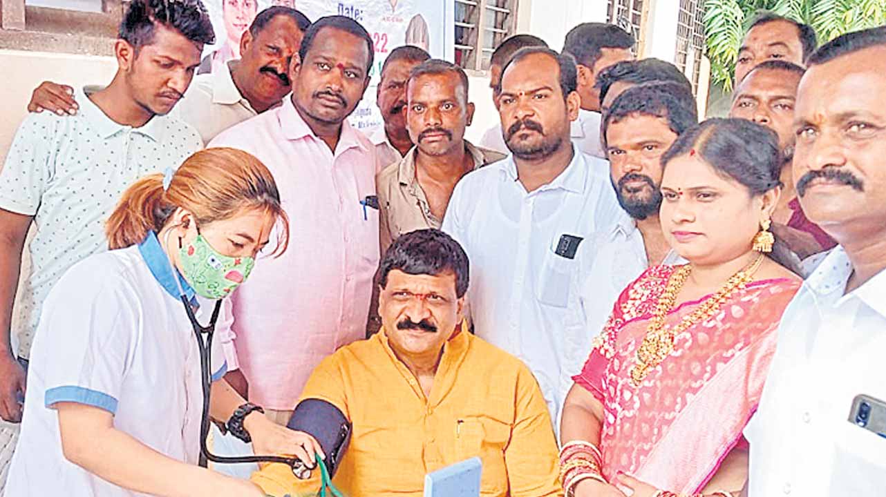 ప్రజలకు మెరుగైన వైద్య సేవలందించాలి