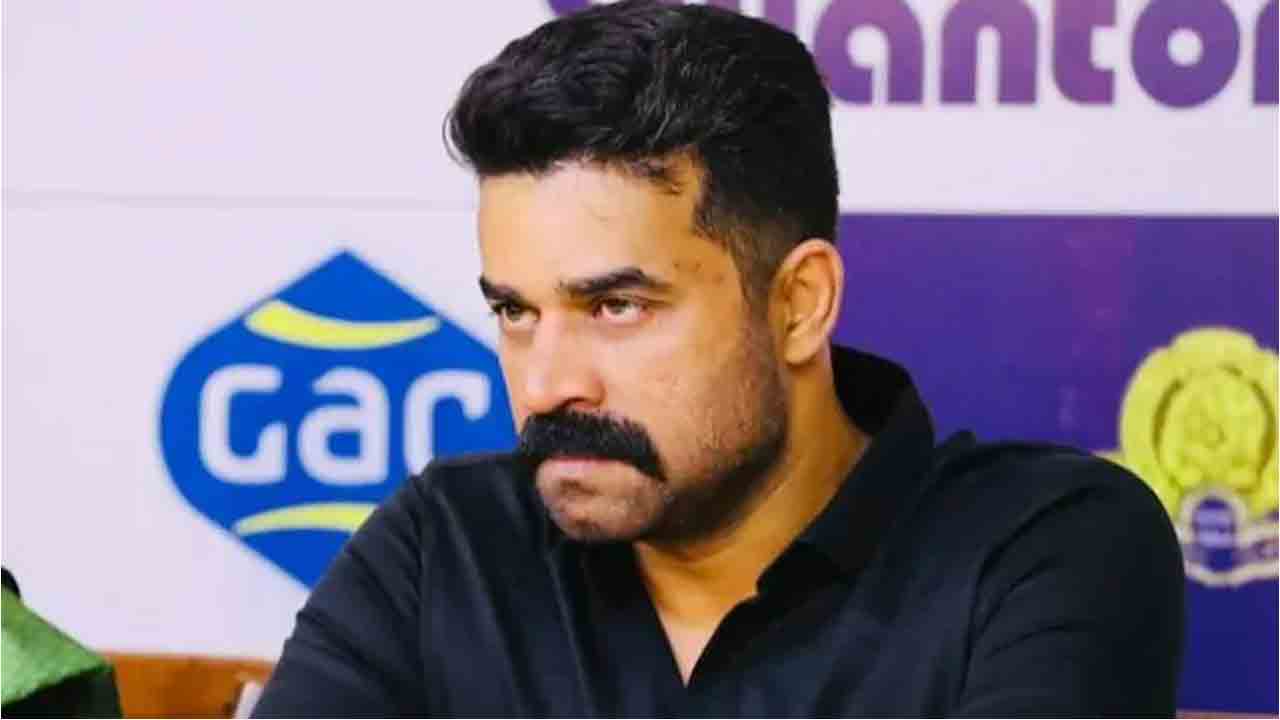 లైంగిక వేధింపుల కేసు : న‌టుడు విజ‌య్ బాబుపై అరెస్ట్ వారెంట్ జారీ