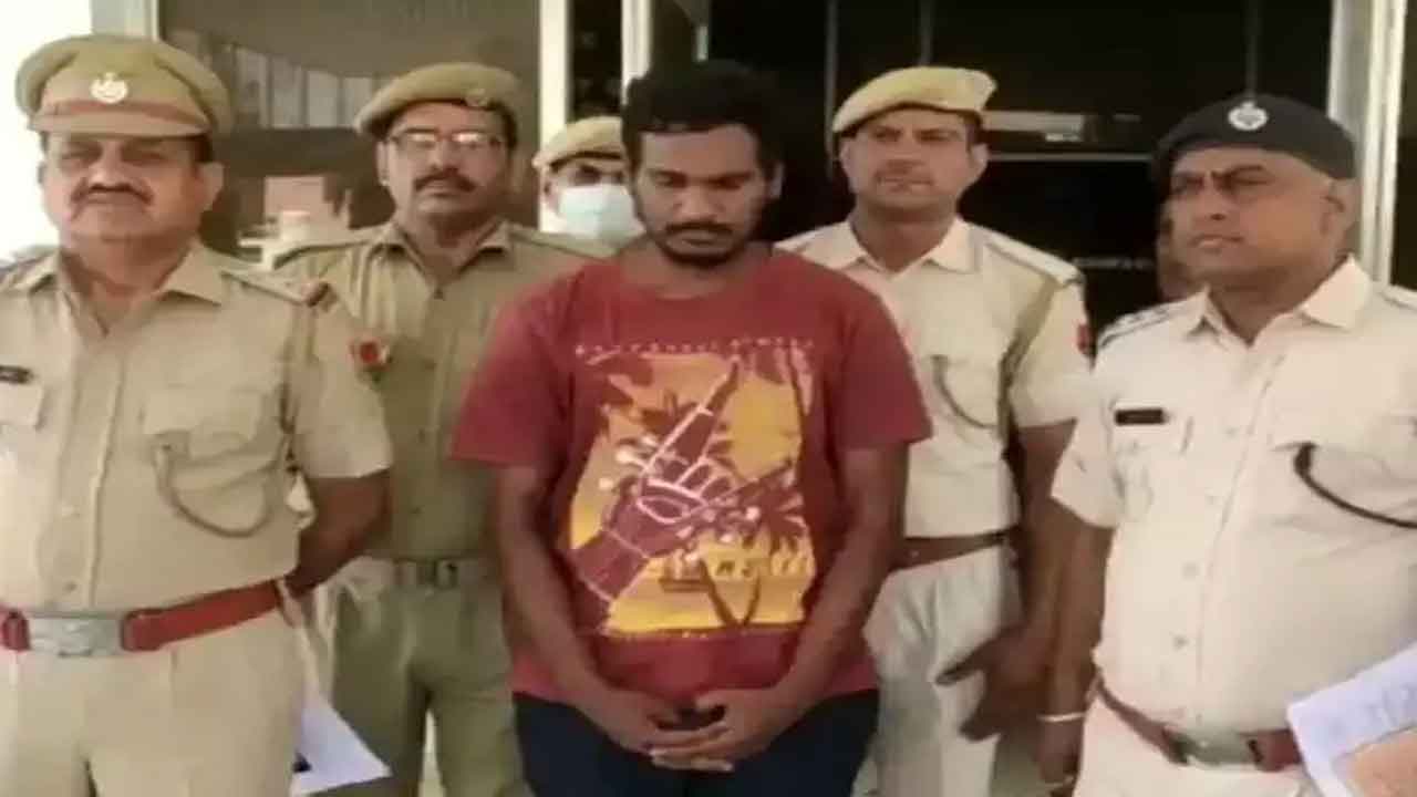 ఎమ్మెల్యేలే ఇతగాడి టార్గెట్‌.. బ్లాక్‌మెయిల్‌ చేస్తూ కోట్లలో వసూలు.. ప్రియురాలికి ఖరీదైన గిఫ్ట్