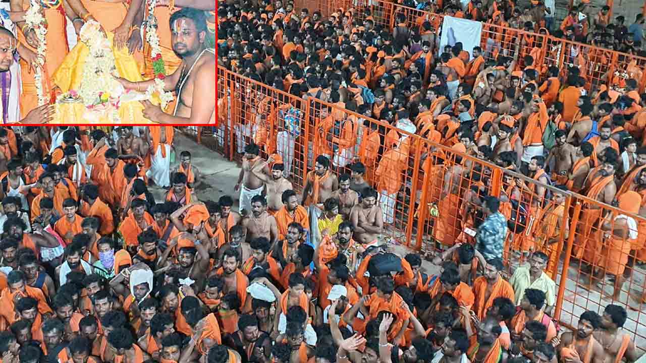 శ్రీ ఆంజనేయం.. కొండగట్టుకు పోటెత్తిన భక్తజనం