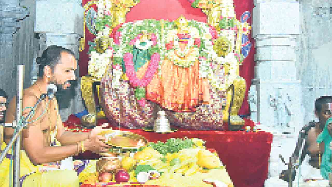 యాదాద్రిలో నిత్యకల్యాణోత్సవం