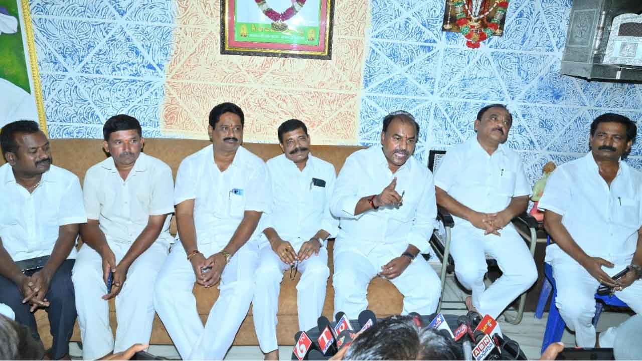 డీకే అరుణకు మతిభ్రమించింది..