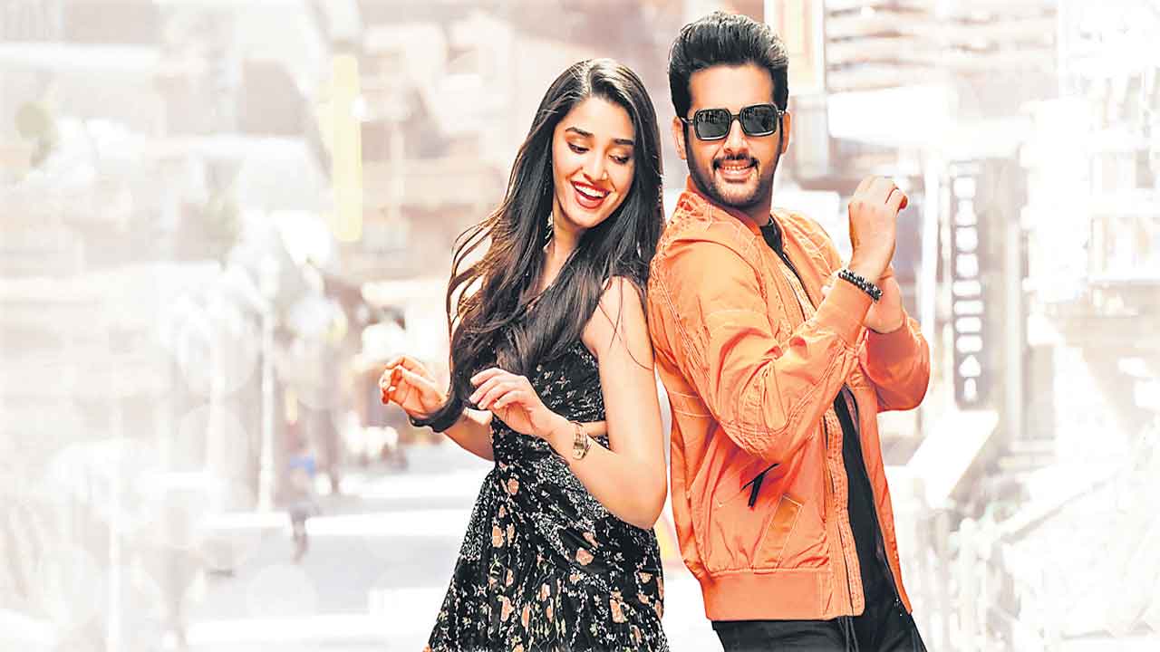 వలపు జోరులో..