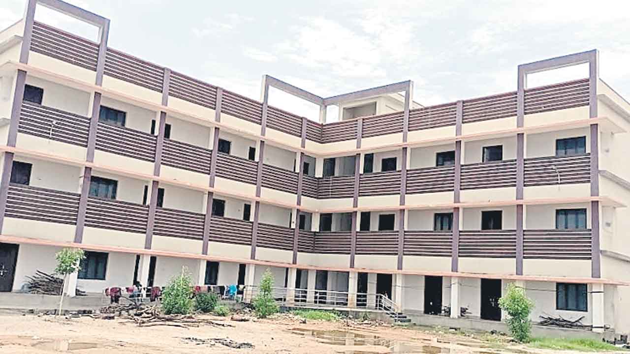 మైనారిటీ విద్యకు మహర్దశ