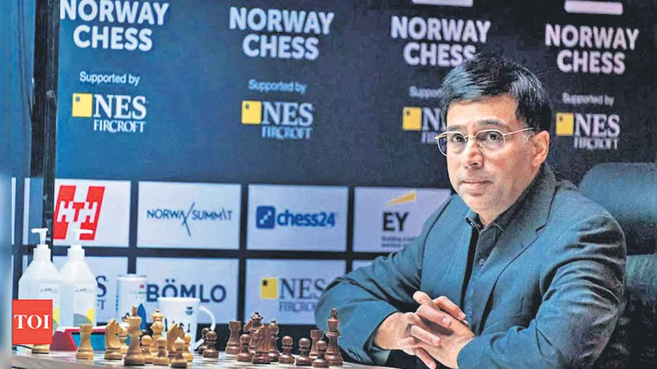 ఆనంద్‌ హ్యాట్రిక్‌