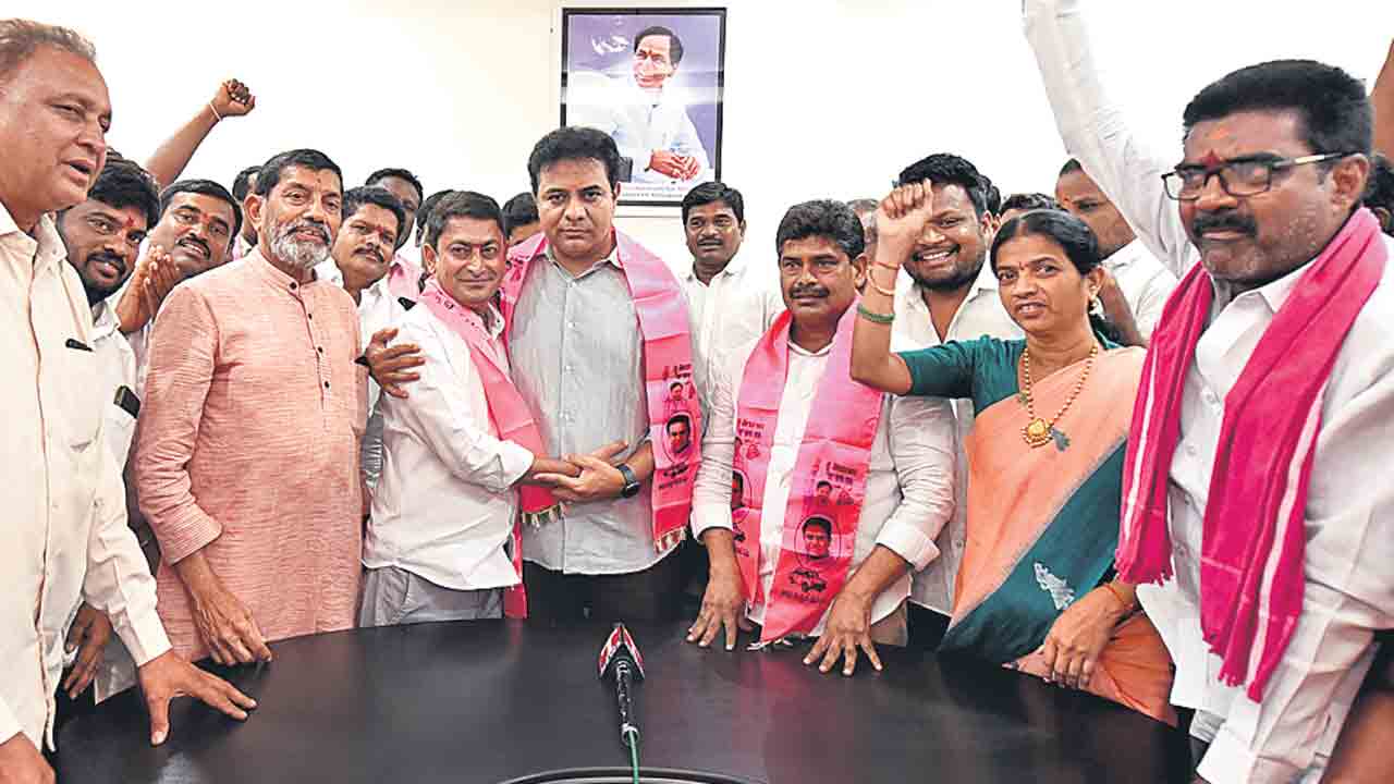 చేతనైతే 1100 కోట్లు తీసుకురా