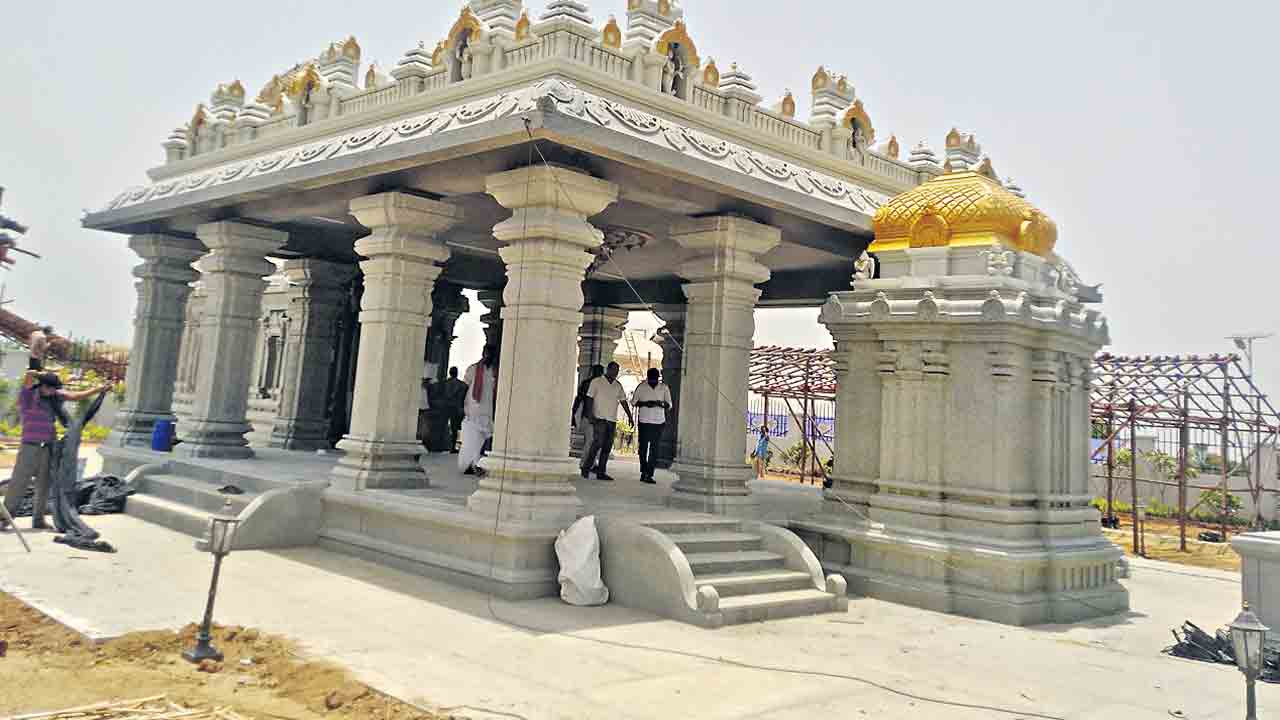 ఇలవేల్పుకు ఆలయం!