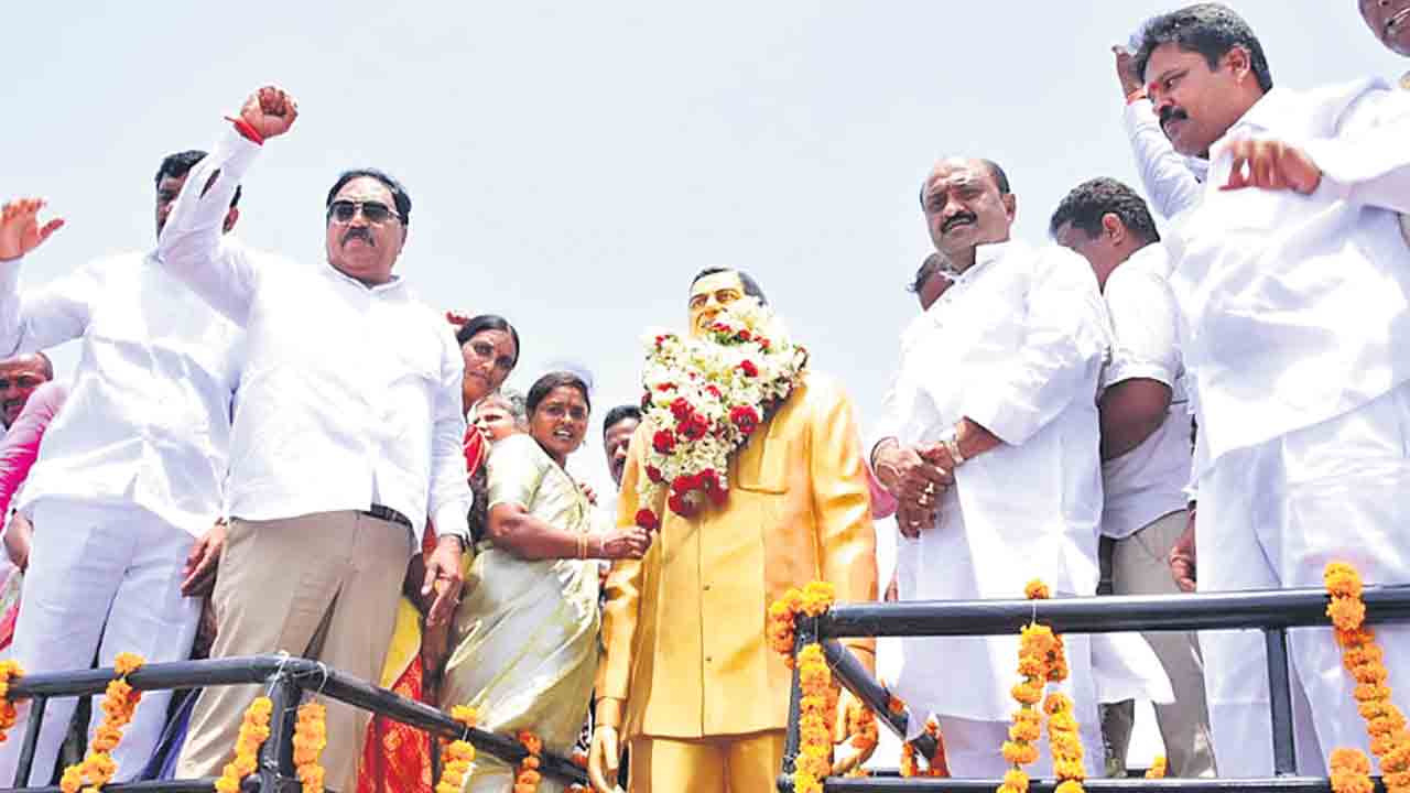 కాంగ్రెస్‌, బీజేపీ లేని దేశం కావాలి