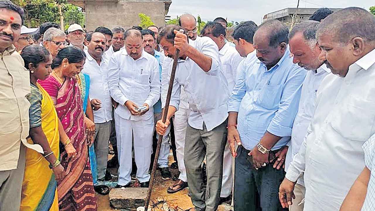 అన్ని కులాలను ఆదరిస్తున్న సీఎం కేసీఆర్‌