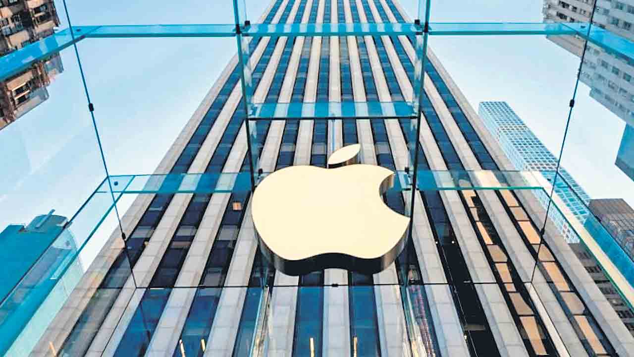 యాపిల్‌పై 7,200 కోట్ల దావా