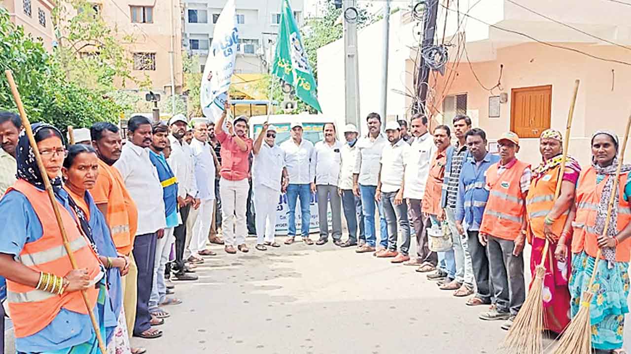 పట్టణ ప్రగతితో పరిశుభ్రంగా బస్తీలు