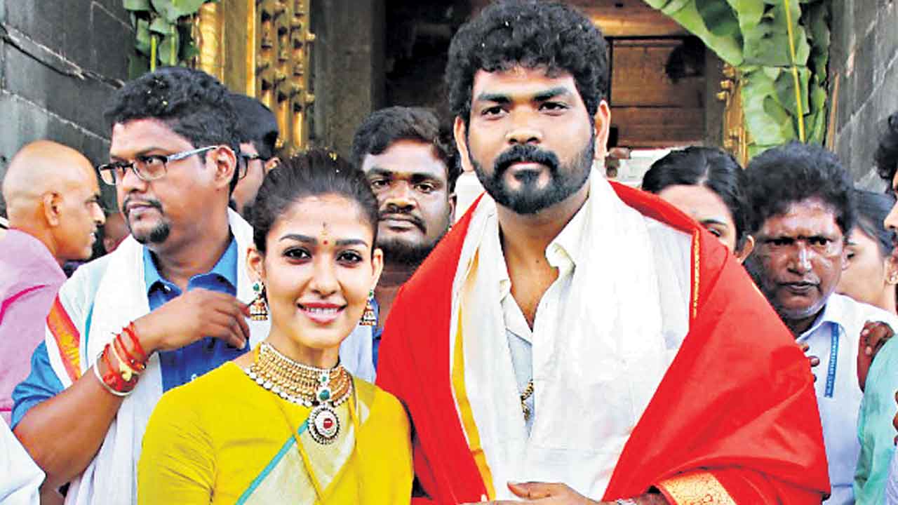 శ్రీవారి సేవలో నవ దంపతులు