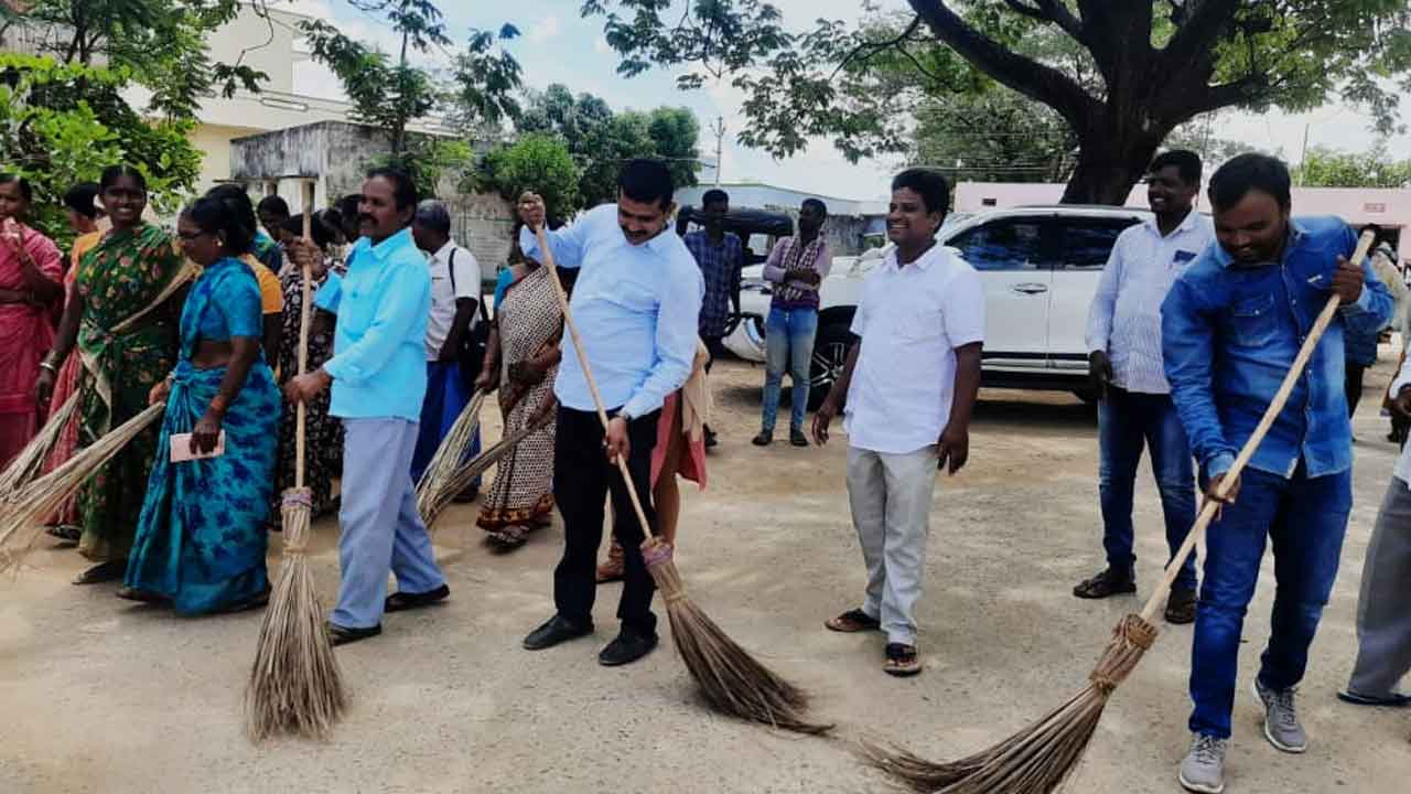 ఉత్సాహంగా..