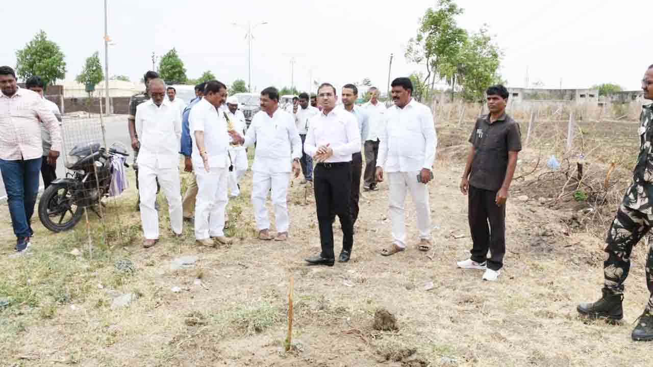 ప్రగతికి కదిలి..