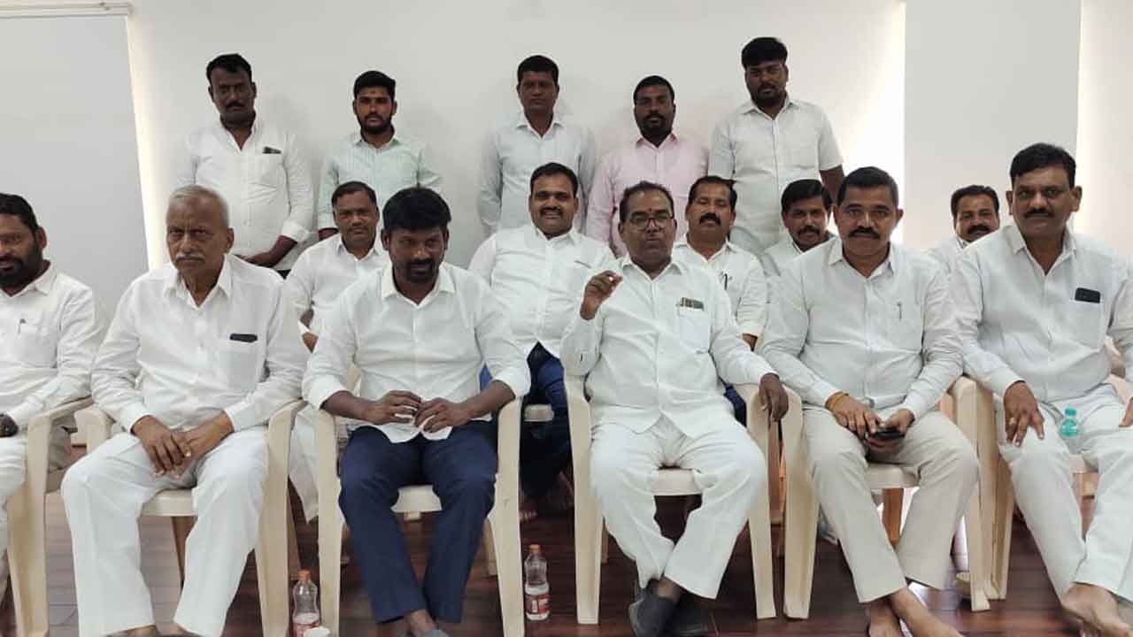 జాతీయ పార్టీని ప్రకటించాలి