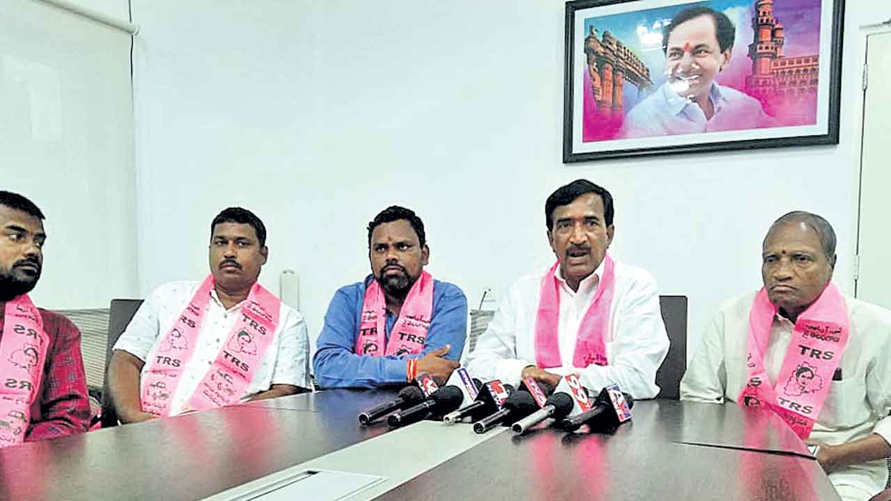 కేంద్ర ప్రభుత్వ కుట్రలు భగ్నం చేస్తాం