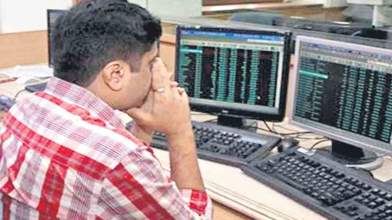 18 లక్షల కోట్ల సంపద ఆవిరి