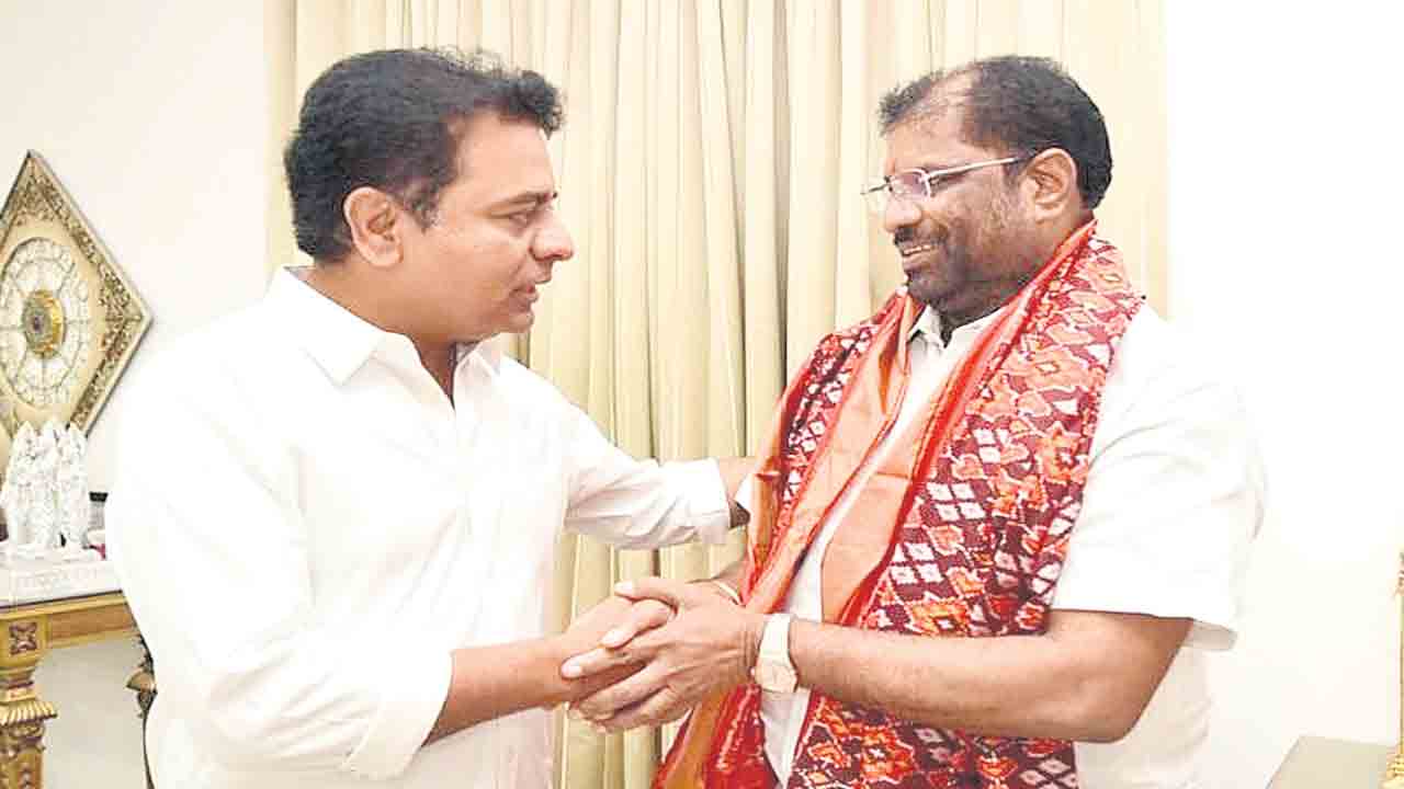 మంత్రి కేటీఆర్ను కలిసిన వద్దిరాజు రవిచంద్ర