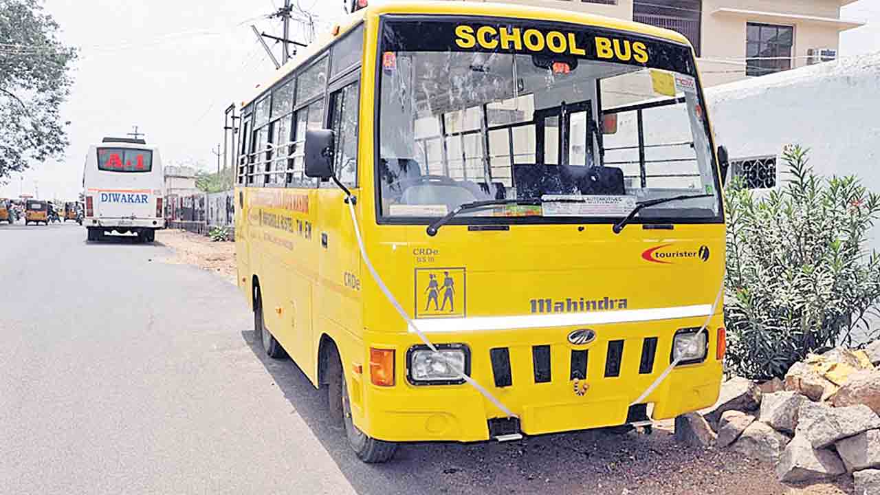 బడి బస్సులు భద్రమేనా.!