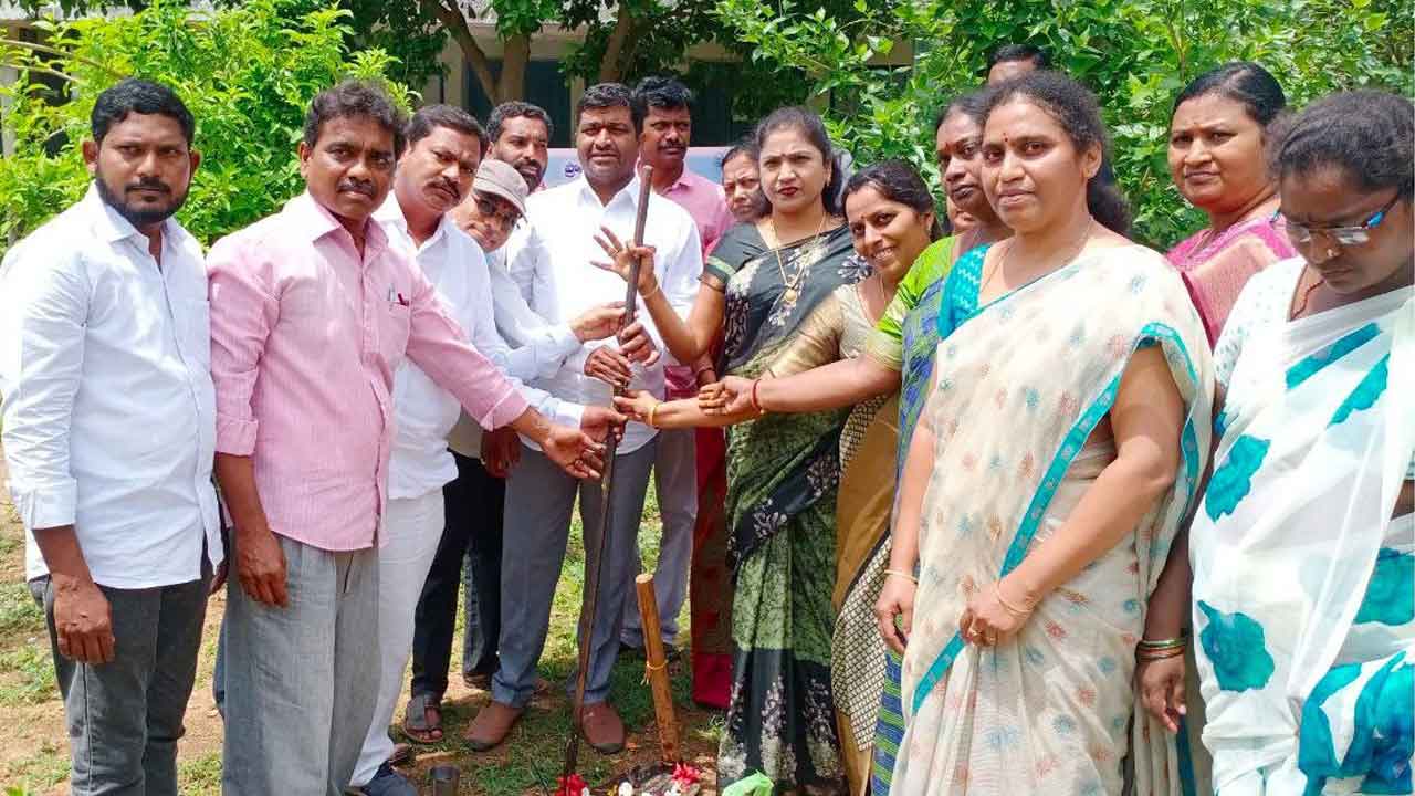 ప్రభుత్వ పాఠశాలలు మరింత బలోపేతం