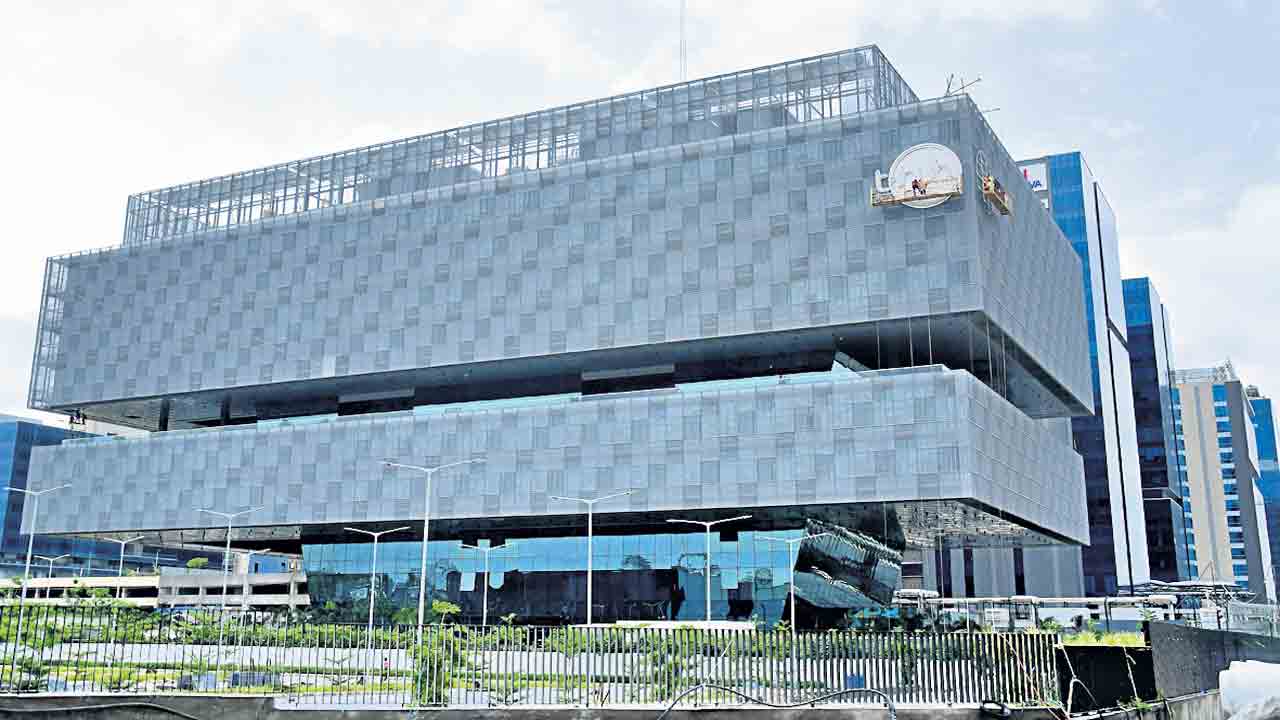 ప్రారంభానికి టీహబ్-2 ముస్తాబు