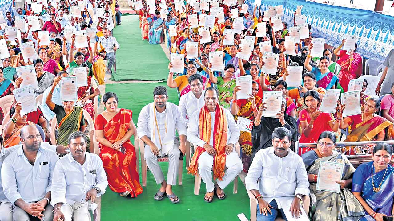 అభివృద్ధి చేయడమే కేసీఆర్‌ తప్పా?