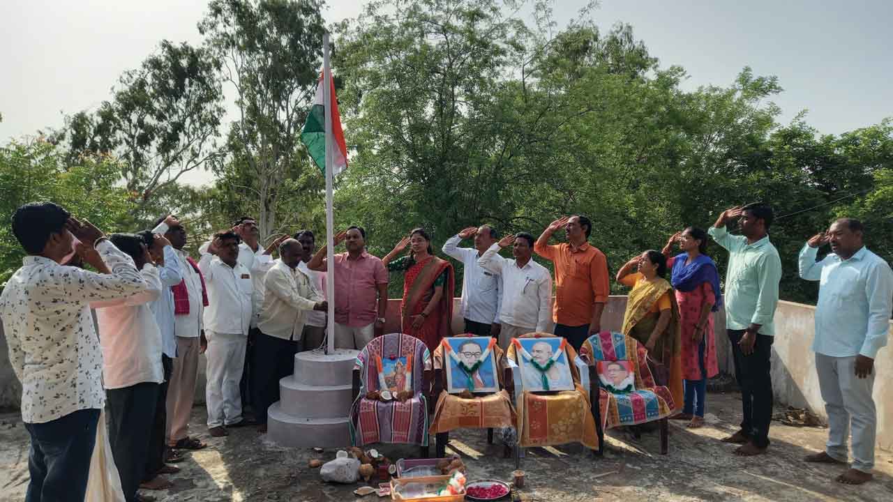 ఊరూరా రాష్ట్ర ఆవిర్భావ వేడుకలు