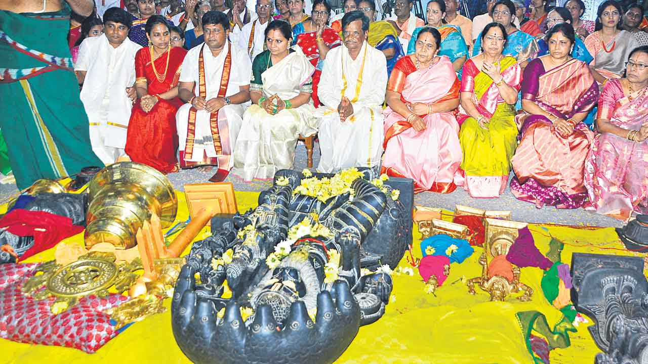 నయనానందకరంగా ప్రతిష్ఠాపనోత్సవాలు