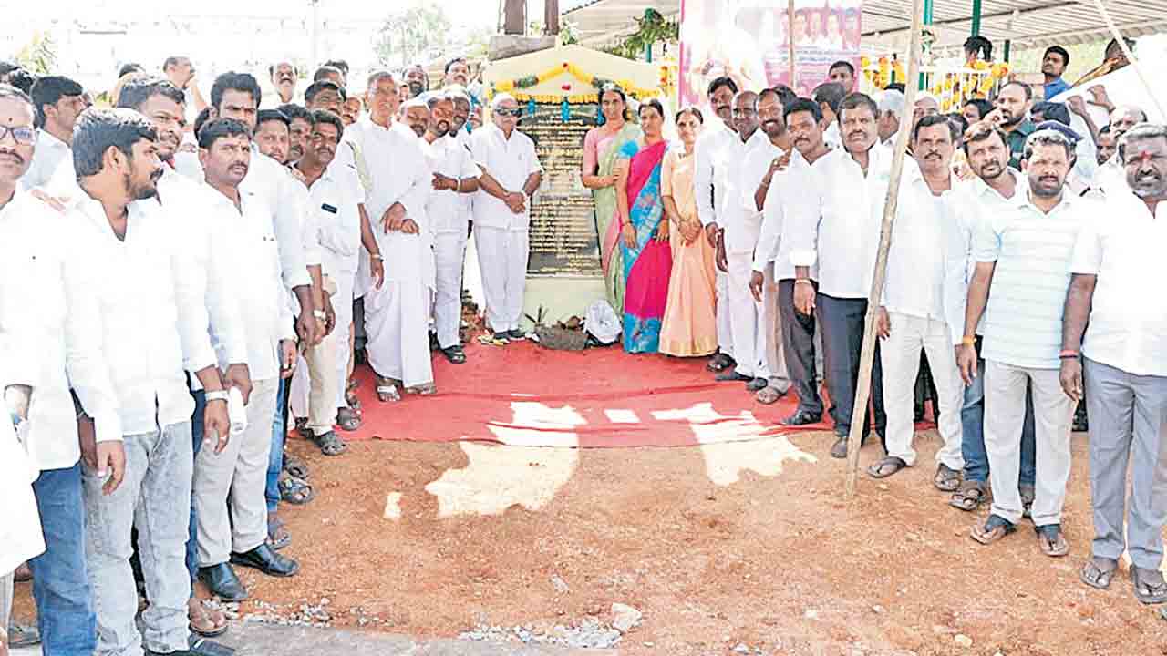టీఆర్‌ఎస్‌తోనే గ్రామాలు అభివృద్ధి