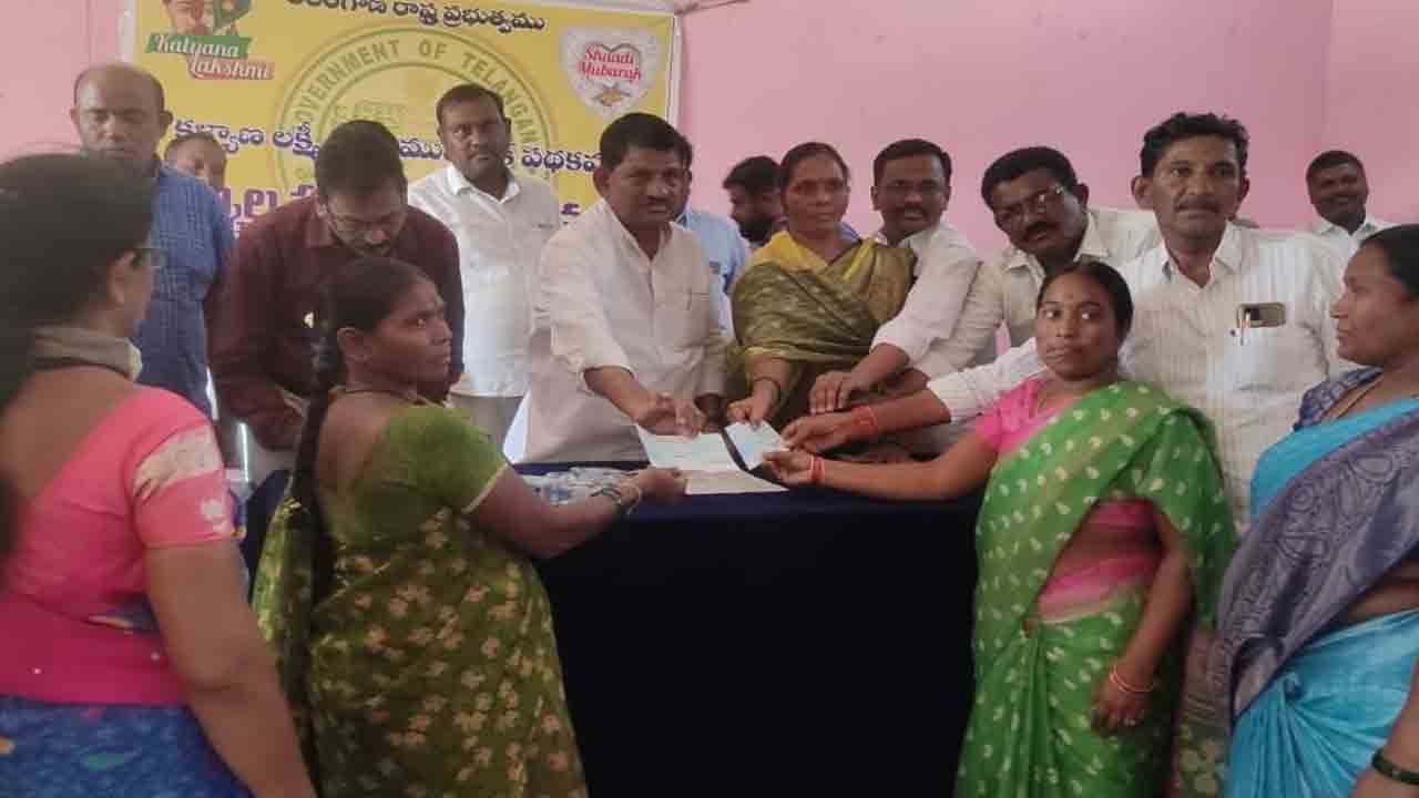 ప్రజా సేవే లక్ష్యంగా పాలన