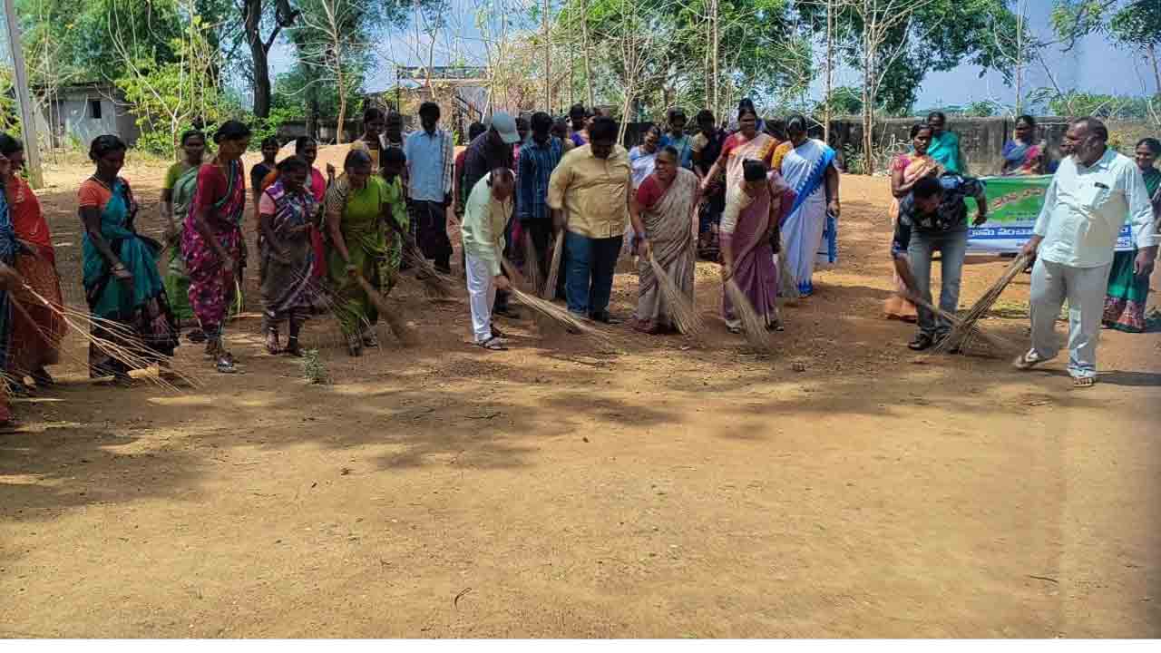స్వచ్ఛ పల్లెలే లక్ష్యంగా..