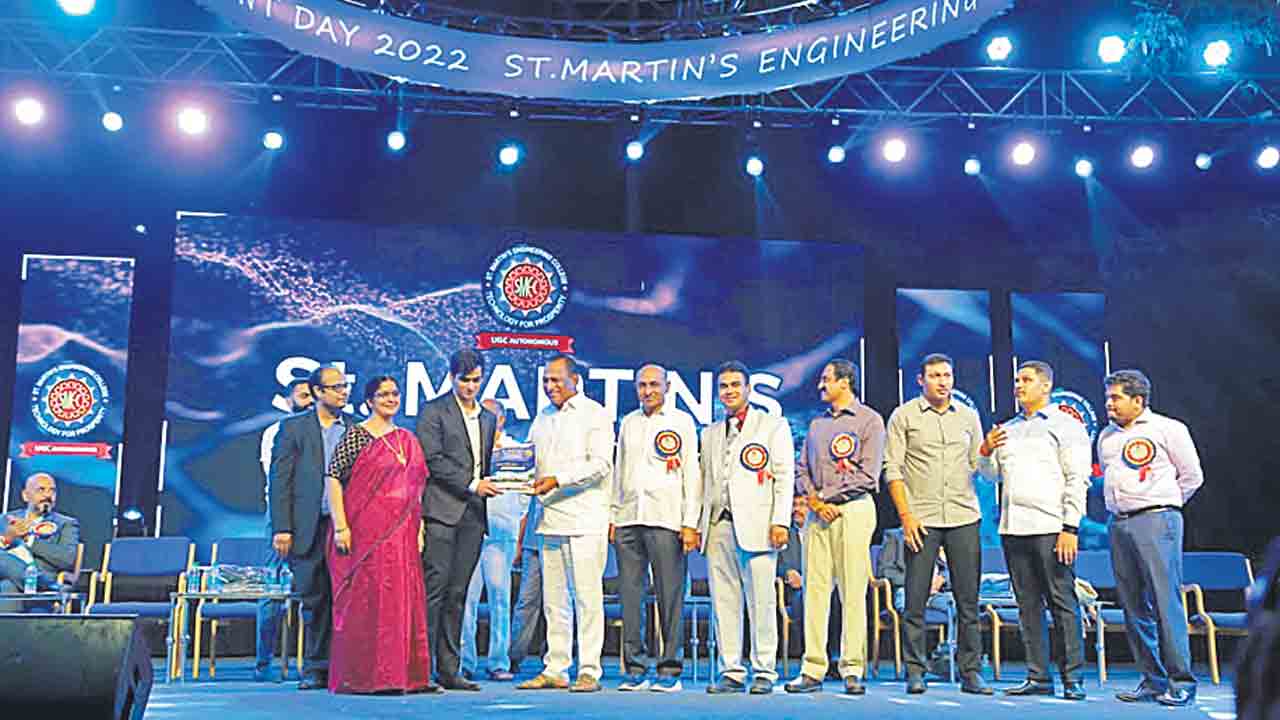 పిల్లలు ప్రయోజకులైనప్పుడే..తల్లిదండ్రులకు నిజమైన సంతృప్తి