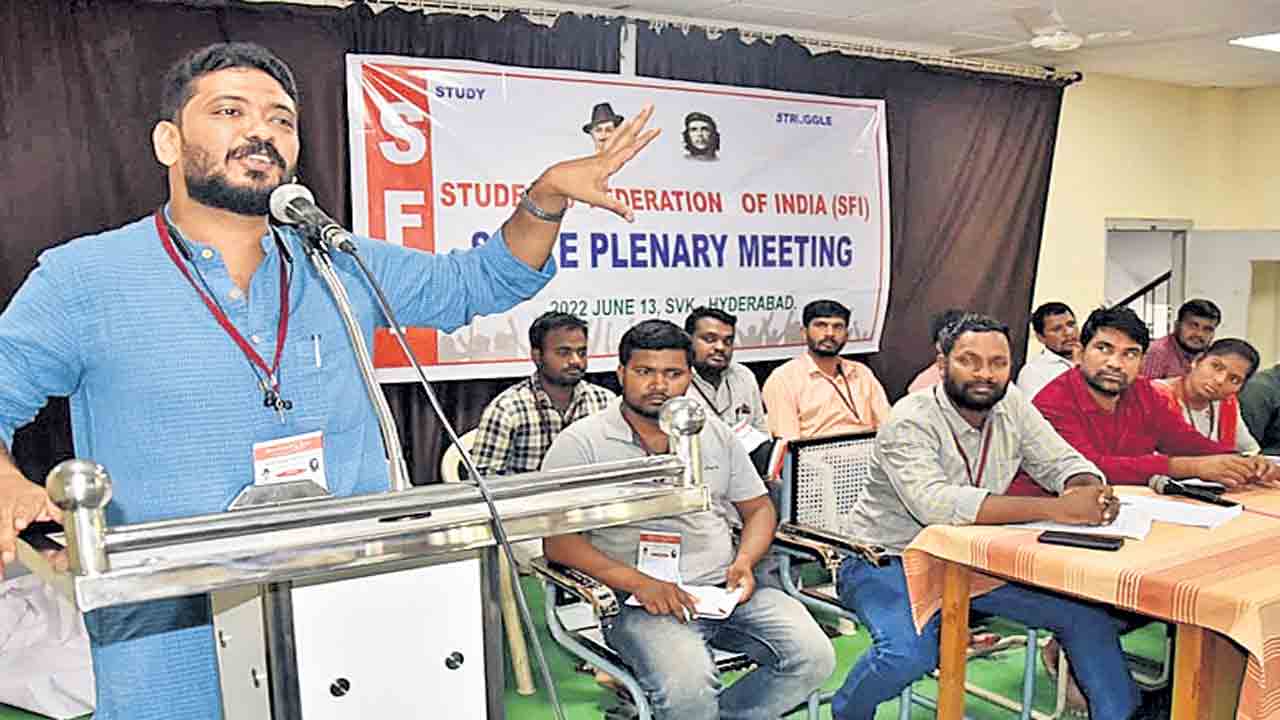 మతోన్మాద విధానాలకు వ్యతిరేకంగా విద్యార్థులు ఉద్యమించాలి