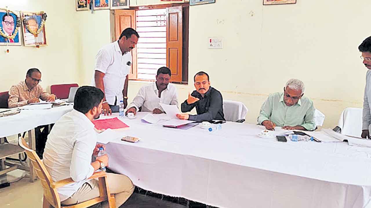 పైలట్‌ ప్రాజెక్టుతో భూసమస్యలకు చెక్‌