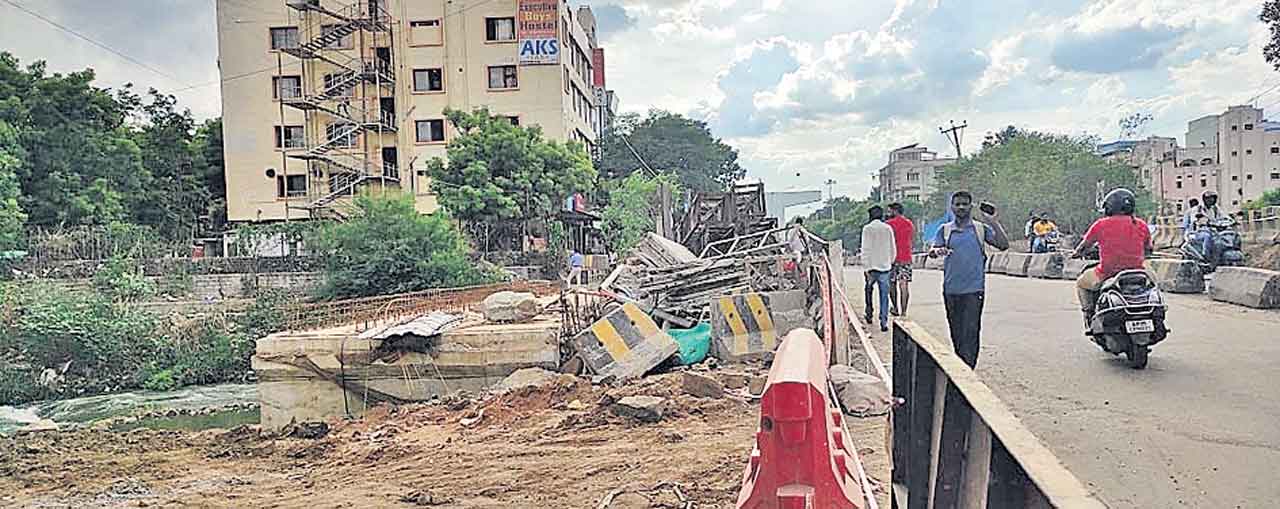 అశోక్‌నగర్‌ బ్రిడ్జి పనులు ముమ్మరం