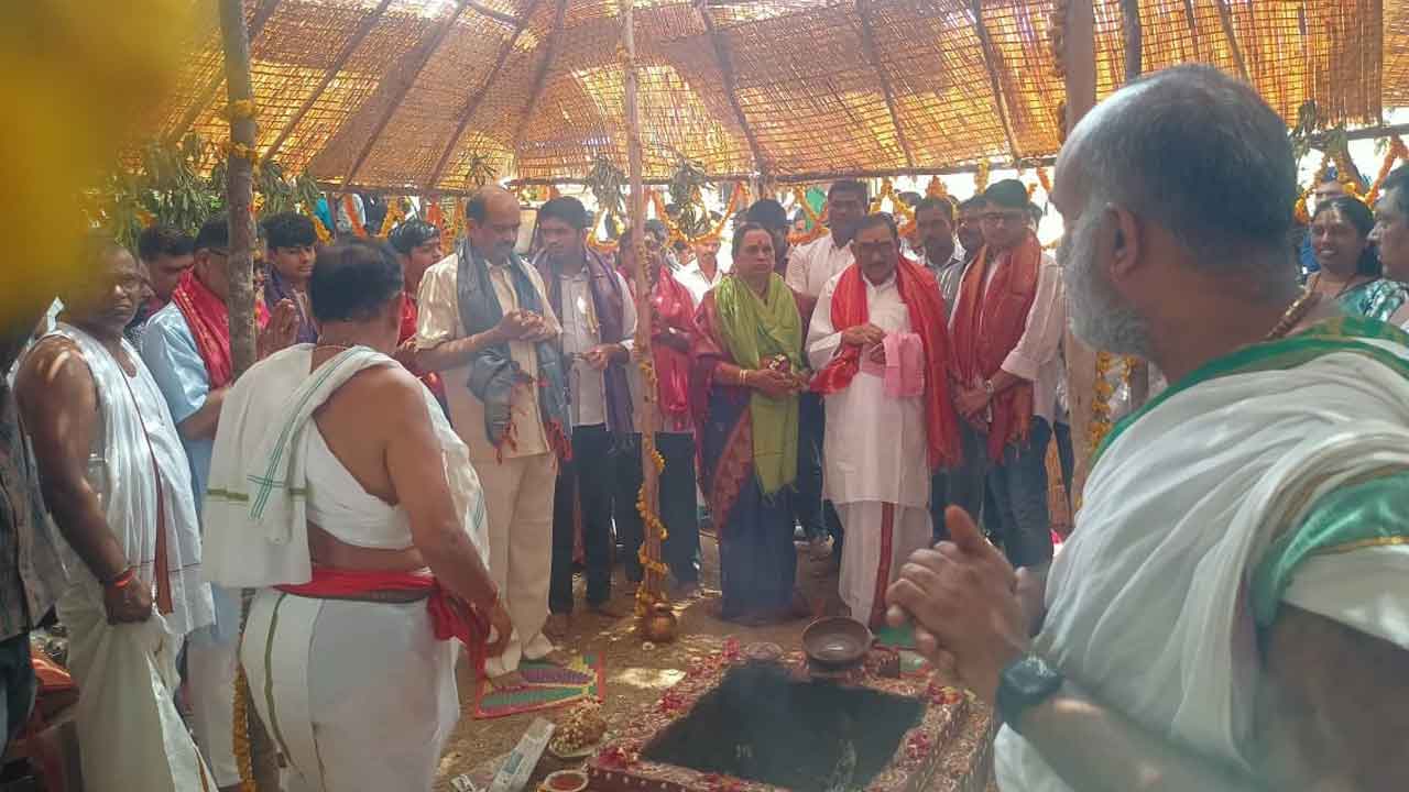 గ్రామ దేవతల విగ్రహ ప్రతిష్ఠాపనోత్సవాలు