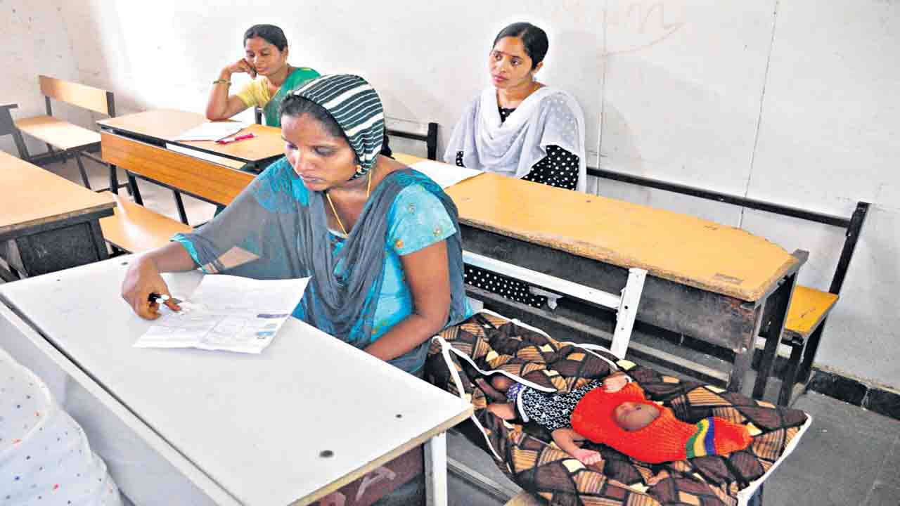 సులభంగానే టెట్‌ పేపర్లు