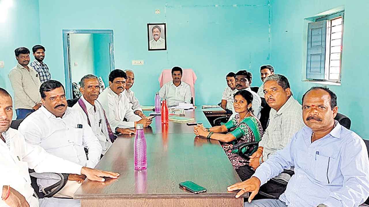 దుబ్బాక పీఏసీఎస్‌లో నిధులు స్వాహా