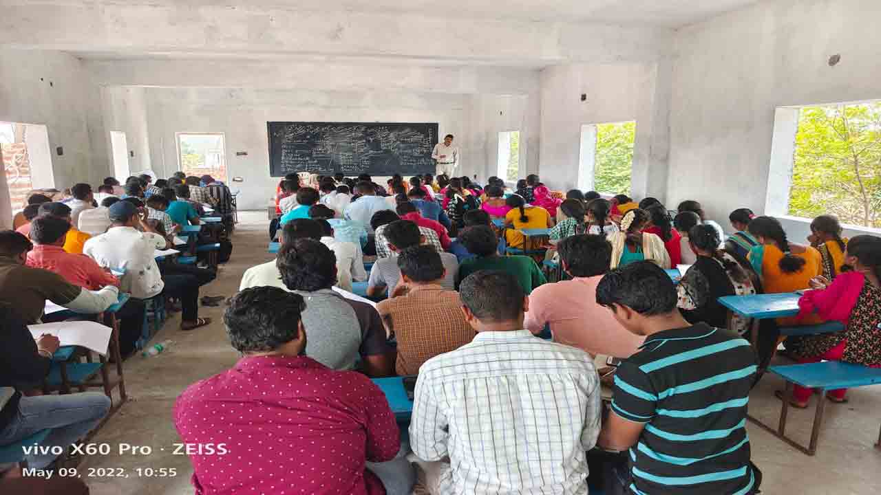 కొలువుల సాధనకు కోచింగ్‌