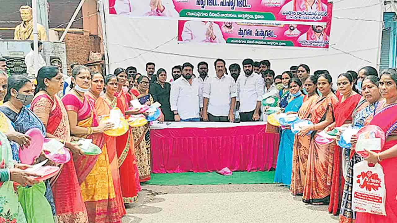 పేదల ఇండ్లల్లో కల్యాణకాంతులు