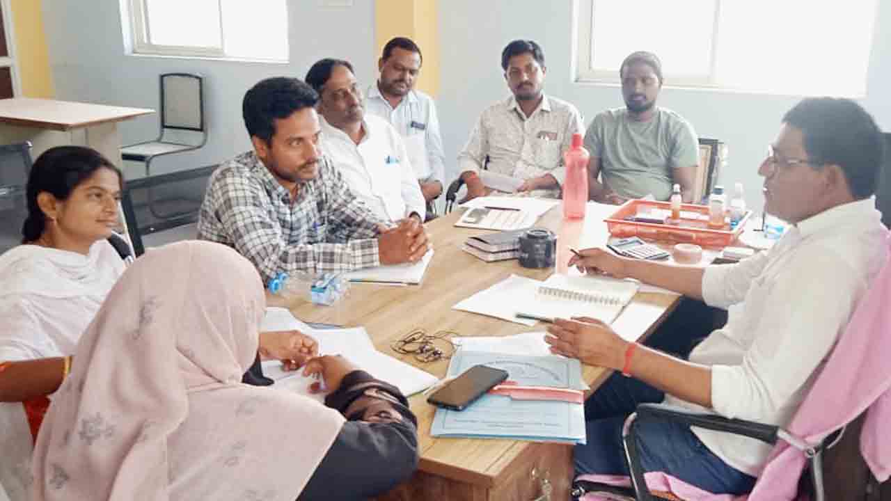 ఆయిల్‌పామ్‌ సాగుపై అవగాహన పెంచాలి